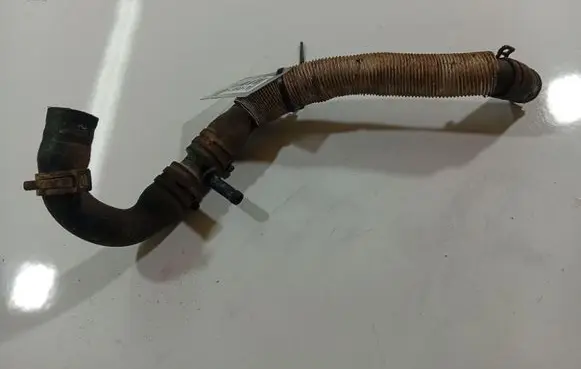 Volkswagen Polo IV 9N3 Engine coolant pipe/hose