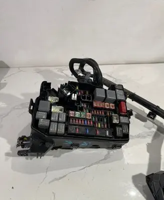 Toyota Auris E180 Fuse box set 602730