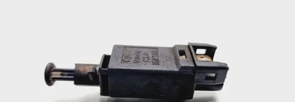 Volkswagen Golf III Brake pedal sensor switch 191945515