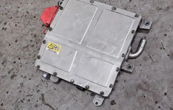 BMW X6 E71 Voltage converter inverter 7598787 28229902