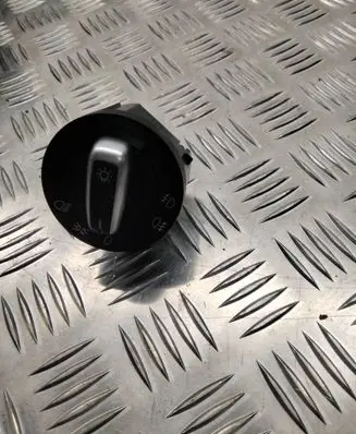 Volkswagen Touran I Light switch