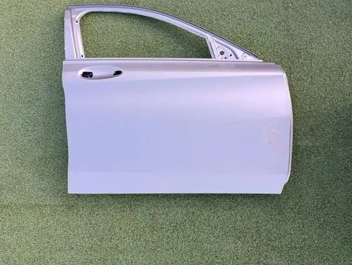 Mercedes-Benz C W205 Front door A2057220210