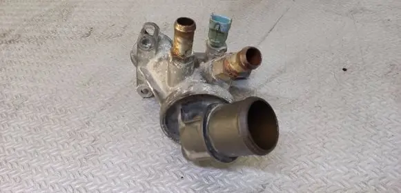 Chrysler Grand Voyager V Thermostat/thermostat housing 