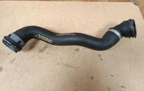Mercedes-Benz GLC X253 C253 Engine coolant pipe/hose A2535019582