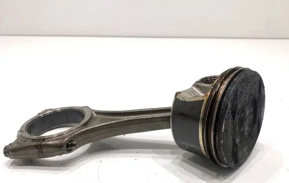 Audi A6 Allroad C8 Piston with connecting rod R6MK