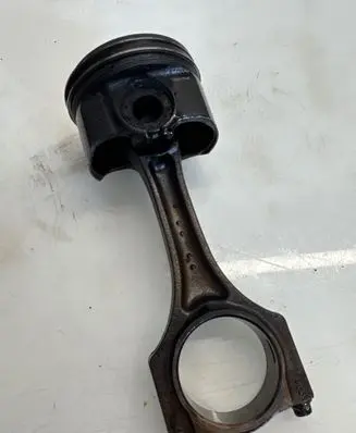BMW X5 G05 Piston with connecting rod 84KU10 A25