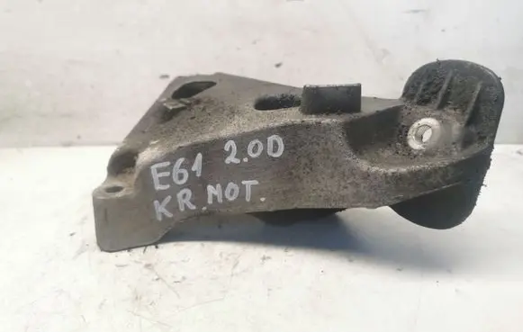 BMW 5 E60 E61 Engine mounting bracket