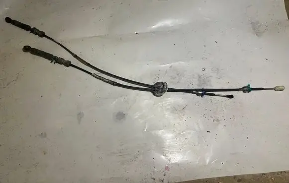 Gear shift cable linkage