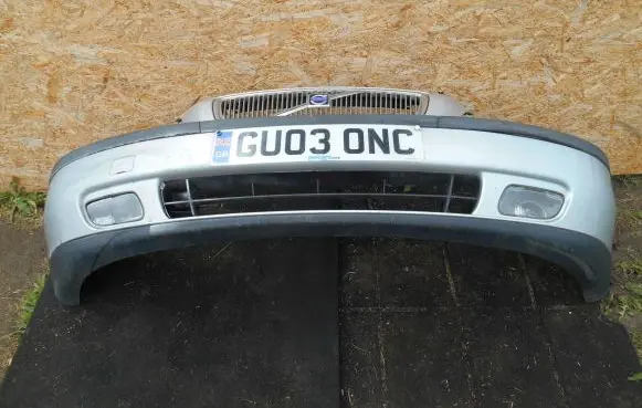 Volvo V70 Front bumper