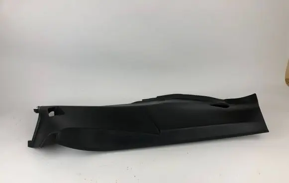 (D)pillar trim (top)