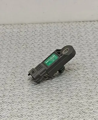 Renault Megane III Air pressure sensor 223650001R 0281002997 H8200843680