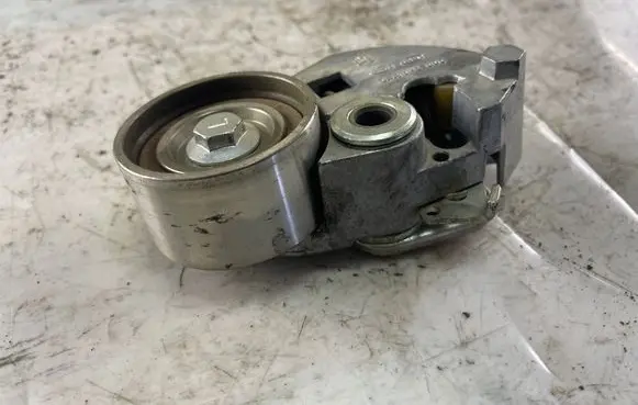 Hyundai Accent Generator/alternator belt tensioner 2441027000