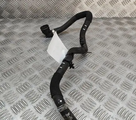 Volvo XC40 Engine coolant pipe/hose 8891021861