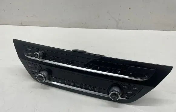 BMW 5 G30 G31 Climate control unit 5A48005 63147071