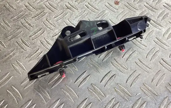 Lexus UX Front bumper mounting bracket 5211676020