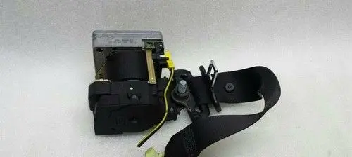 Mercedes-Benz S W220 Rear seatbelt A2208603285