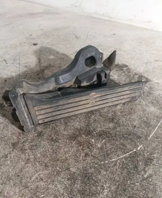 Volkswagen Golf V Accelerator throttle pedal 1K1721503L 6PV00860000 L033404