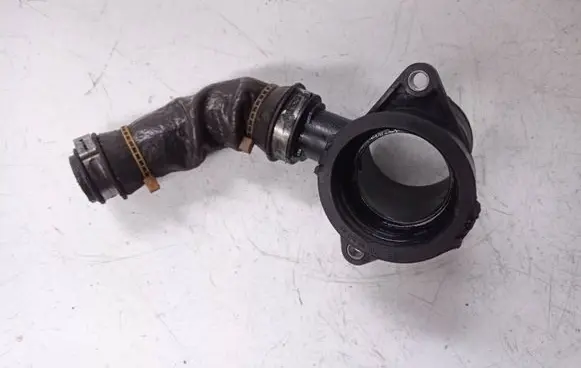 Ford Mondeo MK IV Turbo air intake inlet pipe/hose AV219C623AD