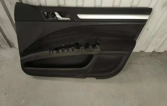 Skoda Superb B6 (3T) Front door card panel trim 3T1867012 3t1867006cm 00113135819