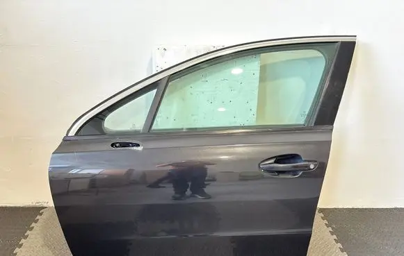 Peugeot 508 Front door 