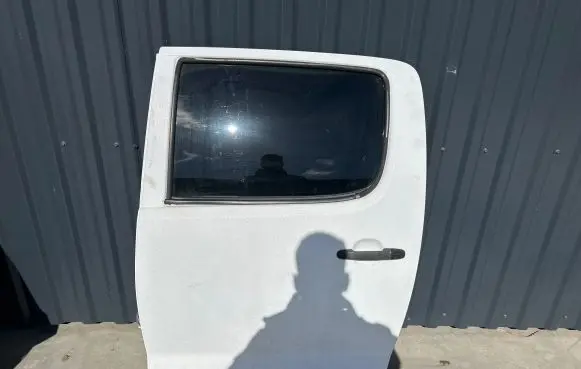 Toyota Hilux (AN10, AN20, AN30) Rear door