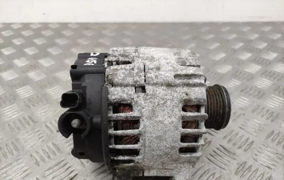 Peugeot 208 Generator/alternator 9678048880