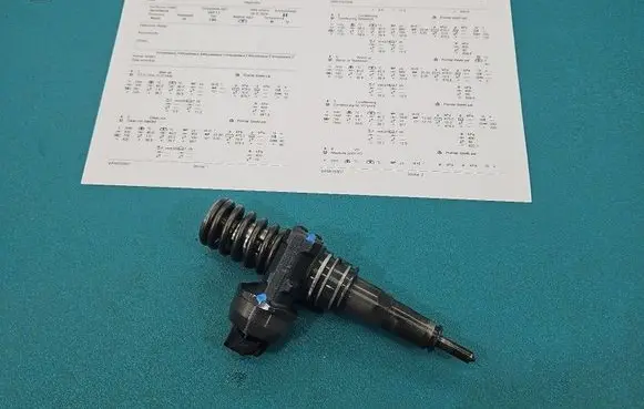 Skoda Octavia Mk2 (1Z) Fuel injector 0414720215 IMPRK1571538