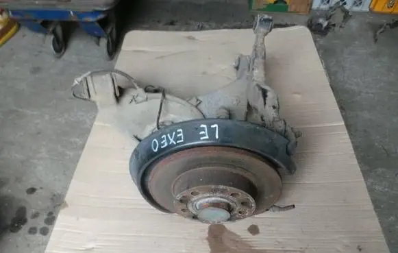 Seat Exeo (3R) Rear wheel hub spindle/knuckle 8E0505311