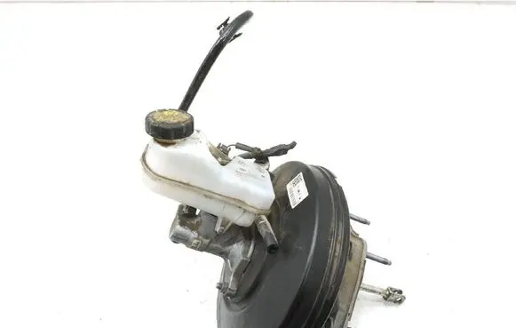 Dacia Duster Brake booster 472104797R