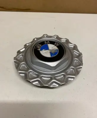 BMW 3 E30 Original wheel cap 0923113