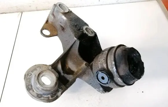 Audi A4 S4 B6 8E 8H Engine mounting bracket 8e0199351