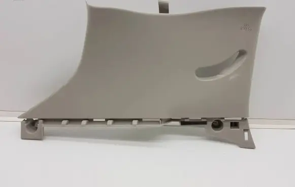 Nissan Leaf II (ZE1) (D)pillar trim (top) 769355SH0A