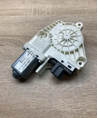 Audi A4 S4 B8 8K Rear door window regulator motor 8K0959811