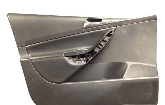 Volkswagen PASSAT B6 Front door card panel trim 3C1867011