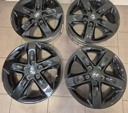 Hyundai i30 R16 alloy rim 529101H235