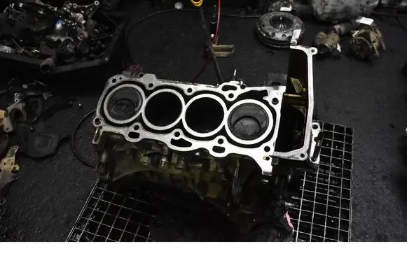 Toyota Avensis Verso Engine block 1AZ