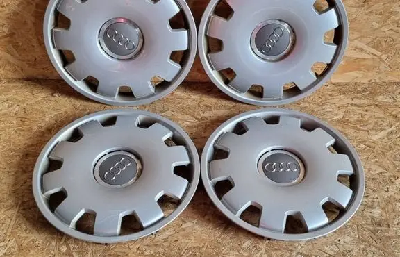 Audi A4 S4 B7 8E 8H R16 wheel hub/cap/trim 4B0601147D