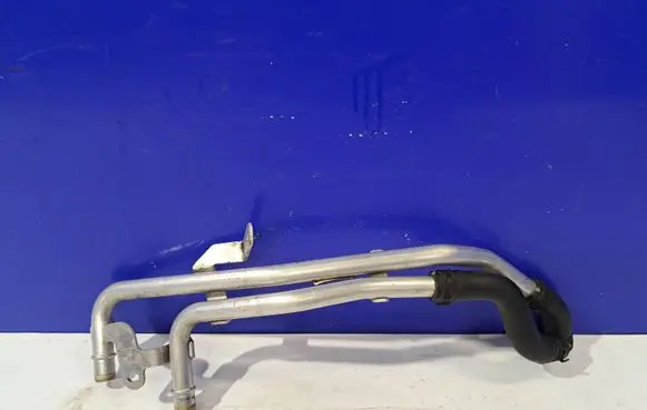 Engine coolant pipe/hose