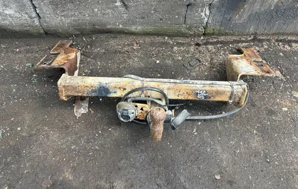 Toyota Corolla E140 E150 Tow bar set 