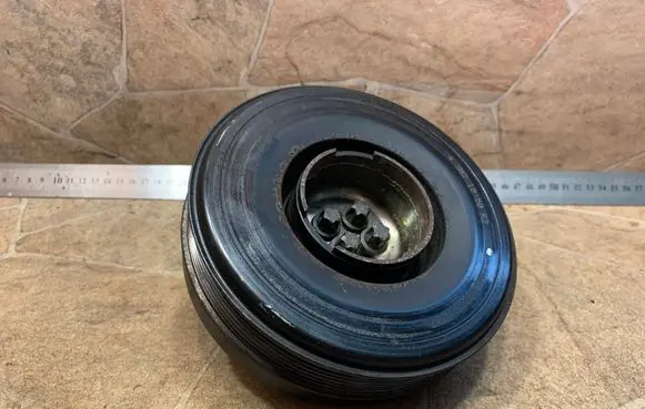 BMW 5 F10 F11 Crankshaft pulley 7619245