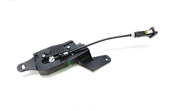 Fuel tank cap lock