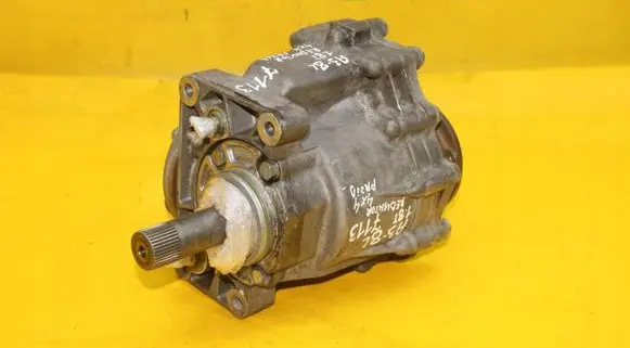 Audi A3 S3 8L Gearbox transfer box case 02M409053B