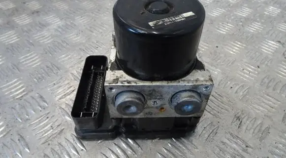 Volvo XC60 ABS Pump 30681619