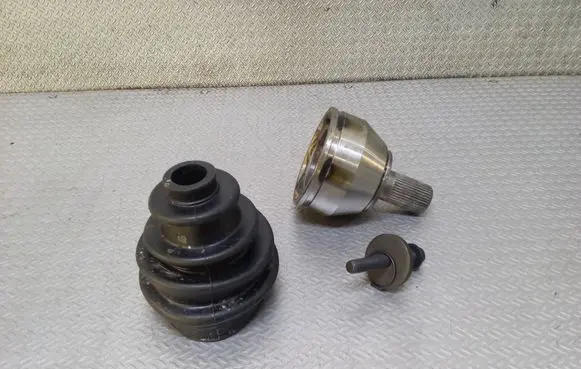 Ford Focus Driveshaft outer CV joint 