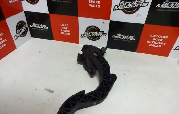 Audi A4 S4 B6 8E 8H Accelerator throttle pedal 8EI723523B