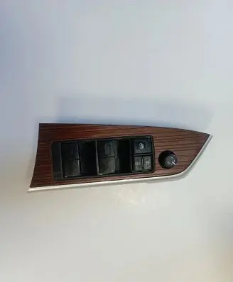 Toyota Sienna XL40 IV Electric window control switch 581078 07365A01