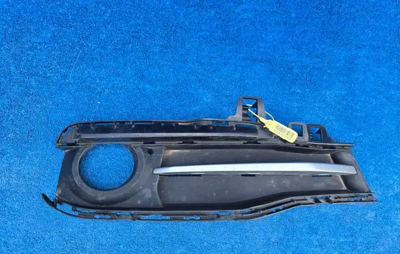 BMW 3 F30 F35 F31 Front bumper lower grill 7396886