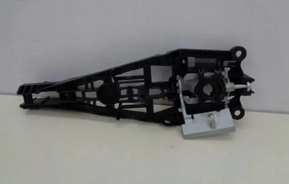 Rear door exterior handle/bracket