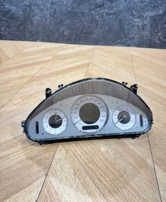Mercedes-Benz E W211 Speedometer (instrument cluster) A2115405747 1100802920 004029