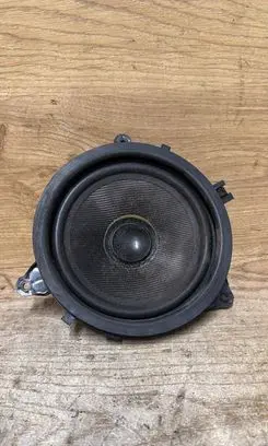 Volvo V70 Front door speaker 9472008